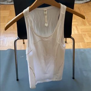Lululemon Tank Top Size 6 Excellent condition